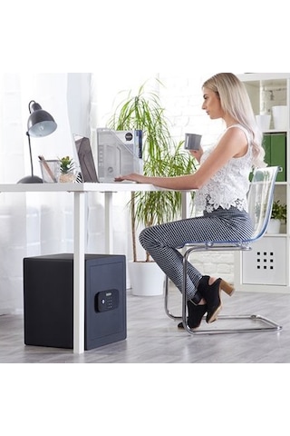 Yale Yüksek Güvenlikli Parmak Izli Ofis Tipi Kasa Ysfb 400 Eb1