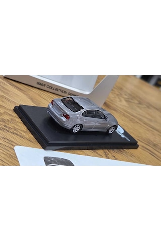 1/64 Bmw E90 Gri - Collector Edition 50 Years Bmw 3 Series