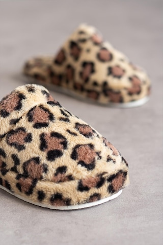 Tüylü Kapalı Kadın Ev Terliği Kışlık Terlik Sessiz Taban Leopar