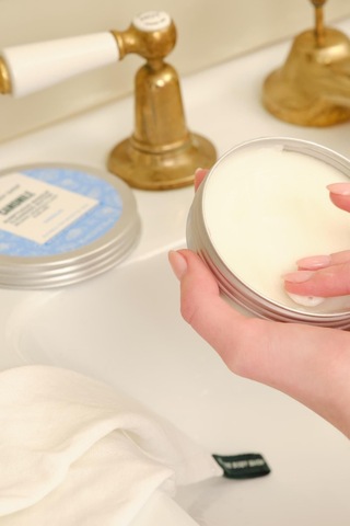The Body Shop Camomile Butter Papatya Özlü Makyaj Temizleme Yağı 90 Ml