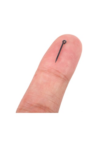 Konesam Yüksek Karbon Çelikten Yapılmış 12mm Tırtıklı Balık İğnesi Seti, Yem Tutma Kolay, 20 Adet, Sahte Yem İçin Uygun