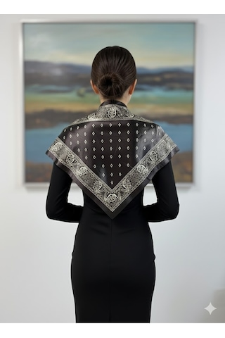 Tarzını Seç Saray Motif Desenli Kahverengi Üçgen Fular Bandana Estacraft - 100x45 Cm