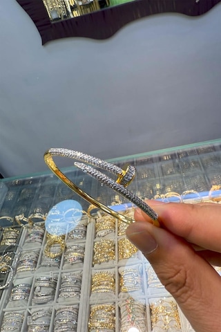 Zirkon Taşlı İki 14 K İki Renkli Gold Beyaz Kelepçe