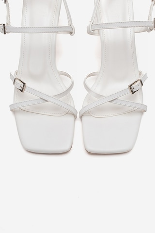 Luvishoes Nebel Beyaz Cilt Kadın Topuklu Ayakkabı Beyaz