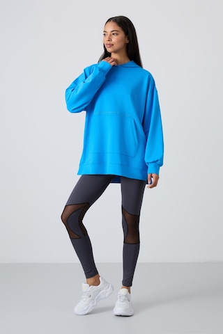Tommy Life Mavi Balon Kol Yazı Nakışlı Kadın Oversize Tunik Sweatshirt - 97163 Mavi