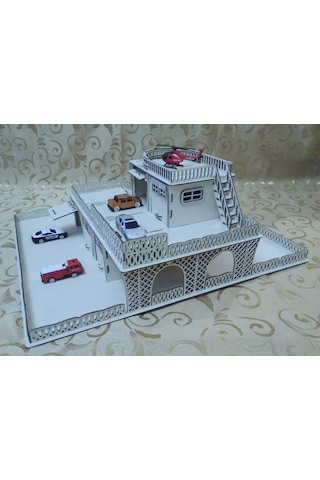 Ahşap 3 Katlı Otopark ve Gaz İstasyonu Beyaz