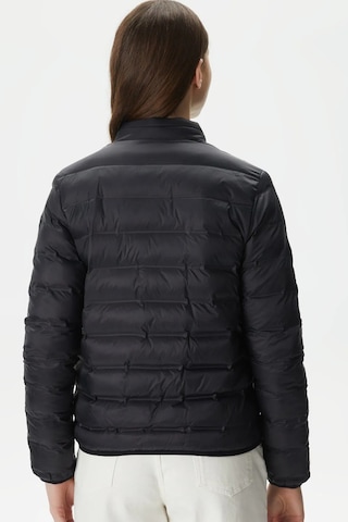 Lacoste Kapitone Syntetic Fill Jacket Dik Yaka Siyah Kadın Mont Siyah