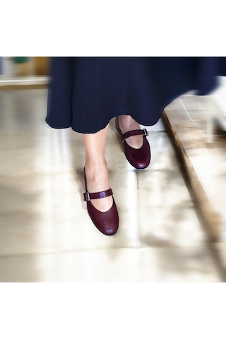 Ne&ve Shoes Bordo Karartmalı Hakiki Deri Yuvarlak Burunlu Tokalı Kadın Babet