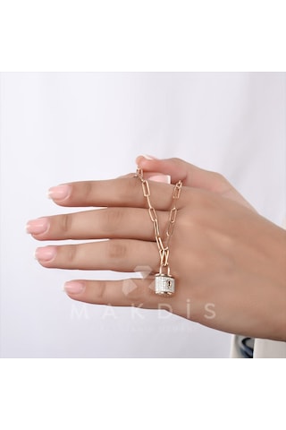0.70 Karat Kilit Pırlanta Kolye