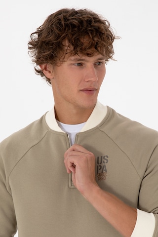 U.S. Polo Assn. Erkek Yarım Fermuarlı Comfort Fit Açık Haki Basic Sweatshirt 50316303-VR183