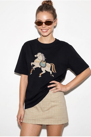 Shade Kadın Figürlü Nakış Ve Boncuk Detaylı Oversize T-shirt 2222 60286121 - Siyah