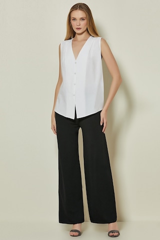 V Yaka Beyaz Poplin Gömlek Beyaz