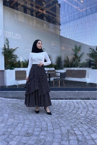 Neşeli Butik Kadın Siyah Asimetrik Kat Kat Puantiye Desen Tam Boy Tesettür Etek ------ Nms094