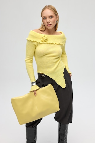 Mai Collection Mai Studios Co. Casica Carmen Yaka Sarı Triko Kazak sarı