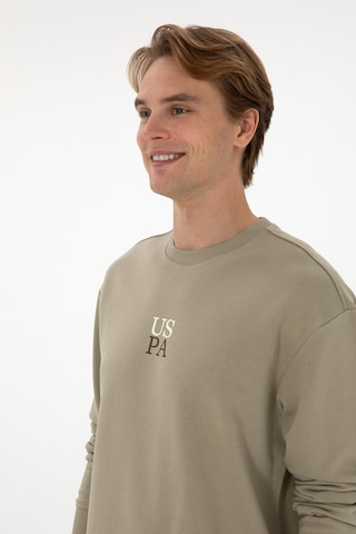 U.S. Polo Assn. Erkek Bisiklet Yaka Comfort Fit Açık Haki Basic Sweatshirt 50313760-VR183