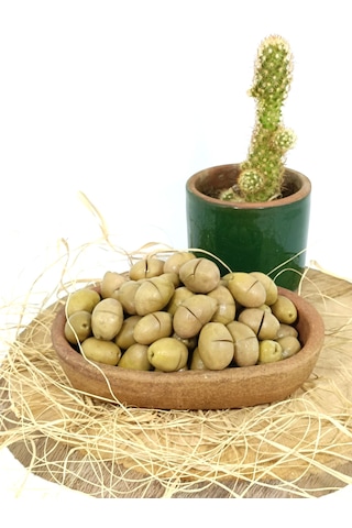 Aydın Yöresi Domat Cinsi Sofralık Tatlandırılmış Kırma Yeşil Zeytin 4 Kg