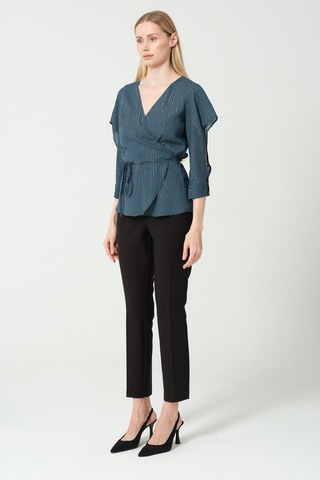 V Yaka Bağcıklı Kol Detaylı Bluz Petrol Mavi