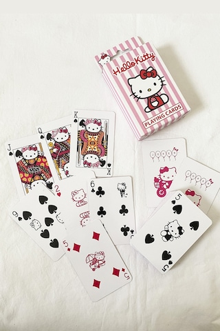 Hello Kitty Iskambil Destesi