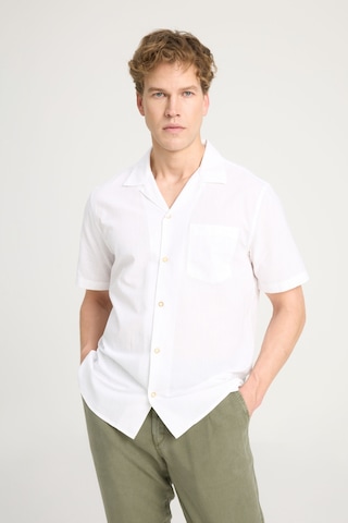 Wrangler Relaxed Fit Geniş Kesim Kısa Kollu %100 Pamuk Kırık Beyaz Gömlek W241243102 Kırık Beyaz