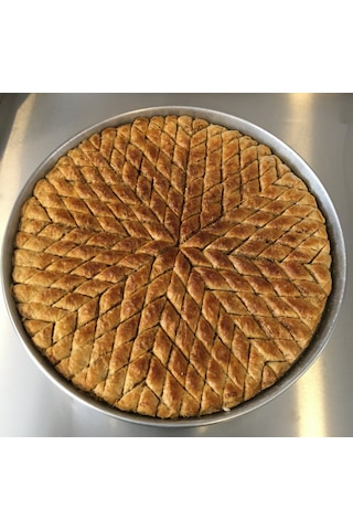 Ev Yapımı Baklava Orta Boy Tepsi 4 KG Ev Yapımı Baklava Orta Boy Tepsi 4 KG