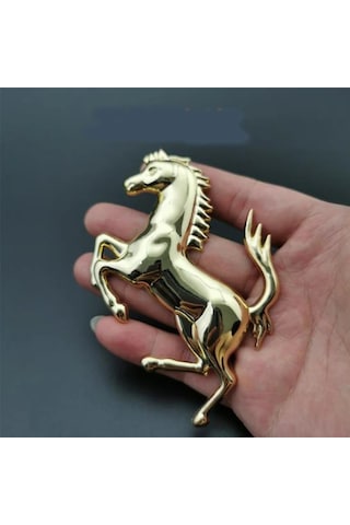 Altın Sağ-3d Metal Çalışan At Amblemi Süslü Çıkartmalar Ferrari 458 488 599 Araba Çamurluk Pencere Tampon Vücut Ro