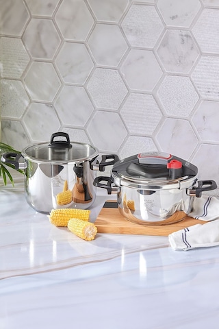 Karaca Perfect Red İndüksiyon Tabanlı Düdüklü Tencere Seti 4+6 Lt