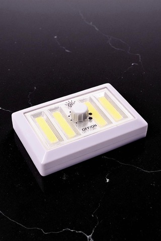 Masaya Yapışan Mıknatıslı Şarj Edilebilir Masa Lambası Siyah