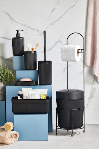 7 Parça Siyah Banyo Seti Metal Stantlı Kovalı Wc Kağıtlık Kozmetik Kutusu Diş Fırçalık Ve Sabunlukla