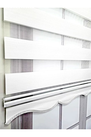 Beyaz Micro Plise Zebra Stor Perde Etek Dilimli