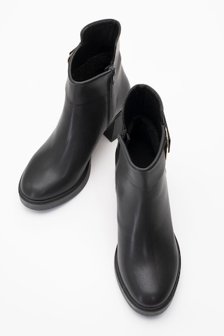 Rashe Siyah Tokalı Kadın Kalın Topuklu Bot Siyah