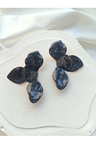 Füme Çiçek Desenli Küpe Altın - Siyah