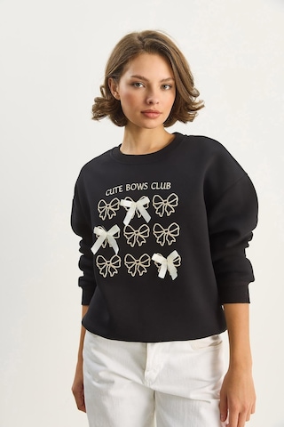 Shade Kadın Fiyonk Nakışlı Kurdele Aksesuarlı Üç İplik Şardonlu Sweatshirt 60601048 - Siyah