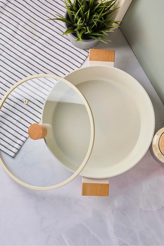 Cookwood Beige İndüksiyon Tabanlı Ahşap Kulplu Kapaklı Seramik Basık Tencere 28 Cm Bej Bej