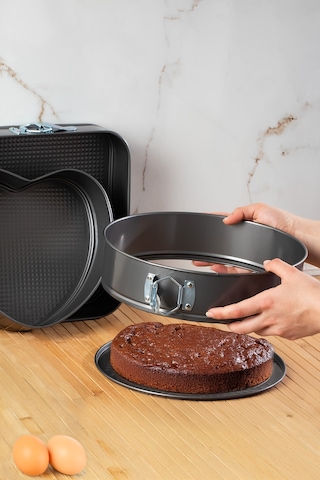 Porsima 911 3lü Yanmaz Yapışmaz Metal Kilitli Kelepçeli Kek Kalıbı Seti Çok Renkli