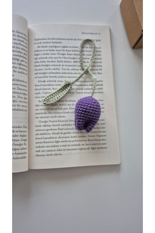 Mor Lale Örgü Kitap Ayracı Amigurumi Hediyelik