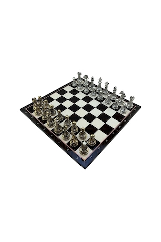 Gifthome Premium Battal Boy Metal İşlemeli Klasik Satranç Takımı Ve Katlanır Ceviz Desenli Mdf Satranç Tahtası 43x43 Cm.
