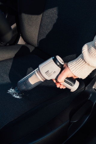 Mini Beyaz Güçlü Emiş Üfleme Özellikli Ev Araç Kablosuz Şarjlı El Süpürgesi 2in1