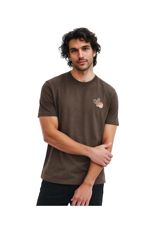 Arma Ar-ma Erkek Bisiklet Yaka Tişört Resim Baskili Örme Kumaş Regular Fit %100 Pamuk 30/2 Süprem Y31344448302 Kahverengi-k1