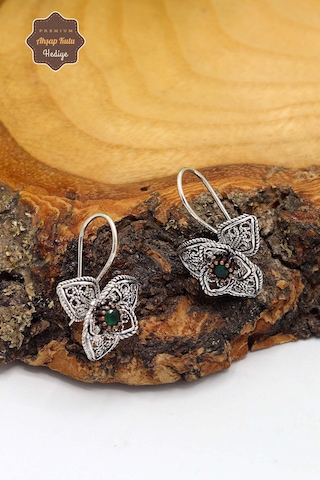 Zümrüt Taşlı Papatya Model Oksitli Telkari Kadın Gümüş Küpe