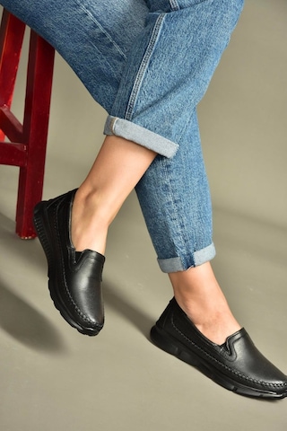 Fox Shoes U555060203 Siyah Hakiki Deri Comfort Ortopedik Taban Günlük Kadın Ayakkabı Siyah