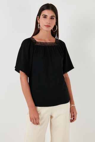 Lela Güpürlü Regular Fit Kare Yaka Bayan Bluz 5865652 Siyah