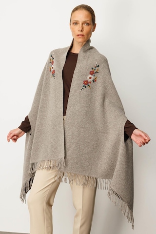 Kadın Yakası İşlemeli Koldan Geçmeli Büyük Yün Panço Vizon Vizon