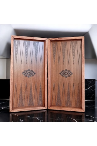 Simya İsme Özel Ahşap Pullu Ceviz Kaplama Ahşap Tavla