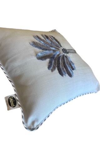 Goldroom Özel Tasarım Punch Desen Dekoratif Dolu Kırlent