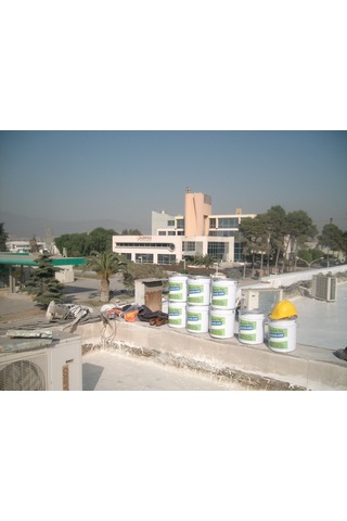 İzo White Glass Beyaz Mucize İlaç Solvent Bazlı Dış Cephe Yalıtım Örtüsü 2.5 Kg