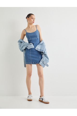 Koton Askılı Mini Kot Elbise Pamuklu Slim Fit U Yaka Orta İndigo 4sal80004md