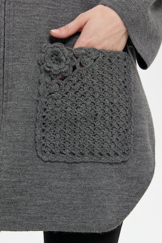 Kadın Dik Yaka Cebi Gül İşlemeli Fermuarlı Kısa Panço Gri Melanj Gri Melanj