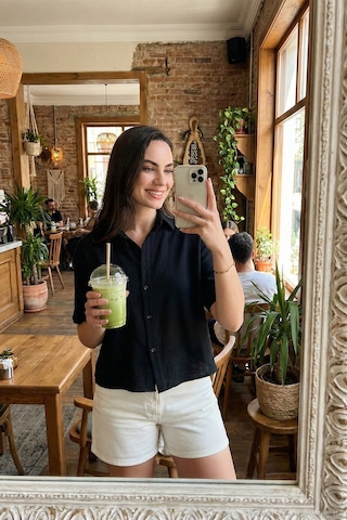 Lela Regular Fit Göğüs Cepli Kısa Kollu Bayan Gömlek 6779324 Siyah