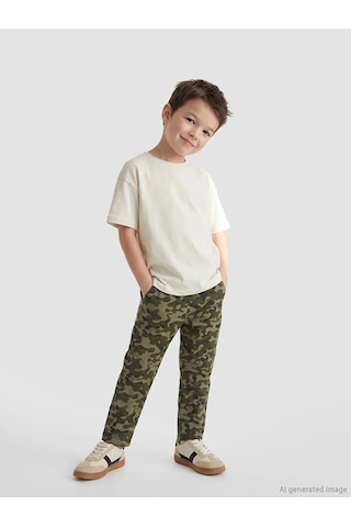 Lc Waikiki Yeşil Kamuflaj Desenli Erkek Çocuk Gabardin Pantolon Yesil