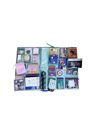 "bookworm Delight Advent Takvimi - Masa, Breakroom Ve Ev Dekoru İçin 24 Eşsiz Edebi Sürprizler"